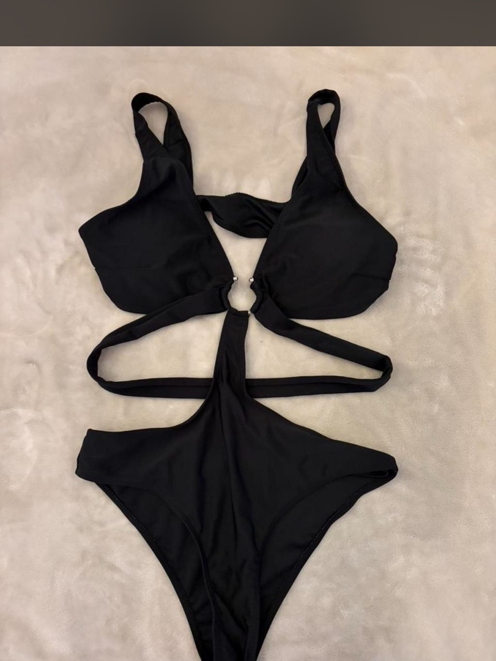 SHEIN Black One-Piece Swimsuit with Central Ring Cutout